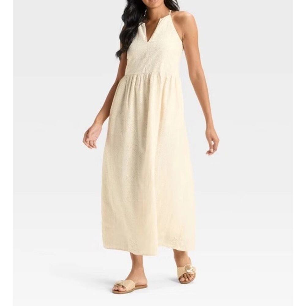 NWT Universal Thread Ivory Eyelet M Halter Maxi Dress Cottagecore Boho Sundress